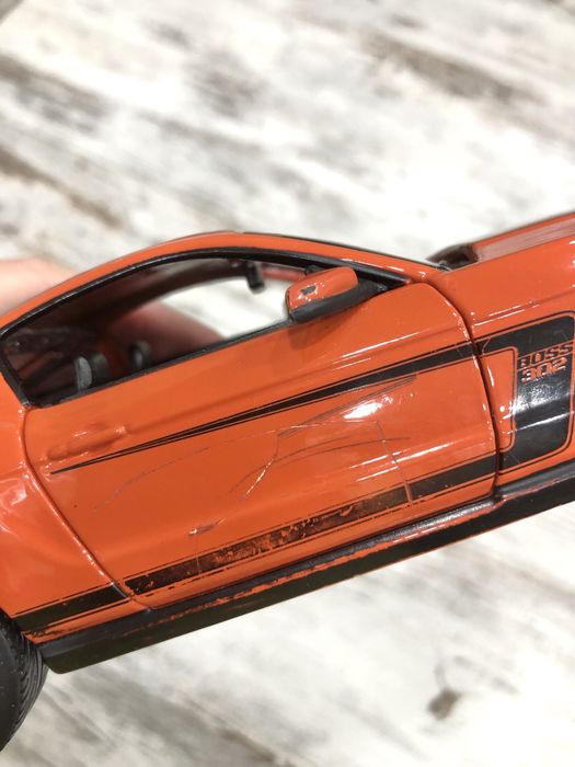 Металева машинка модель Chevrolet Camaro Ford Mustang