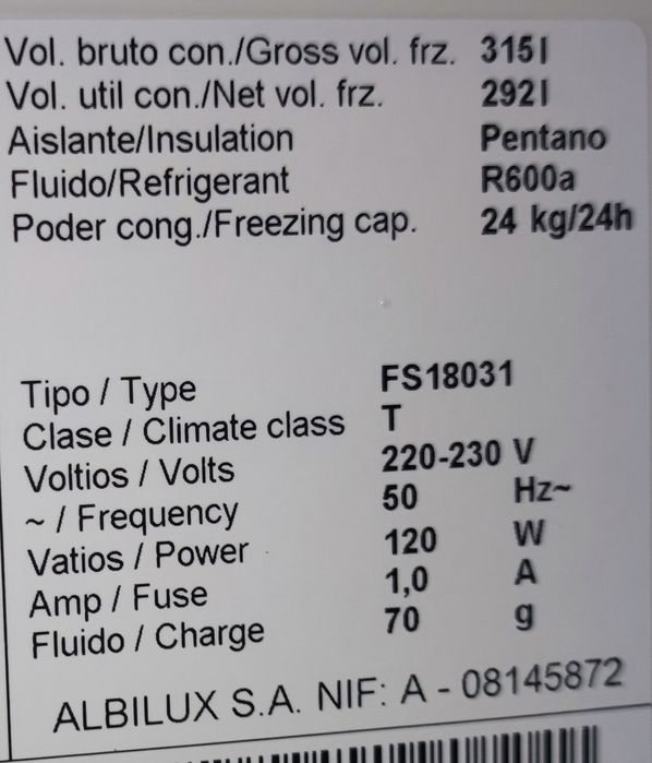 Arca vertical Electrolux
