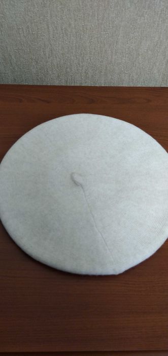 Берет жіночий зимоий