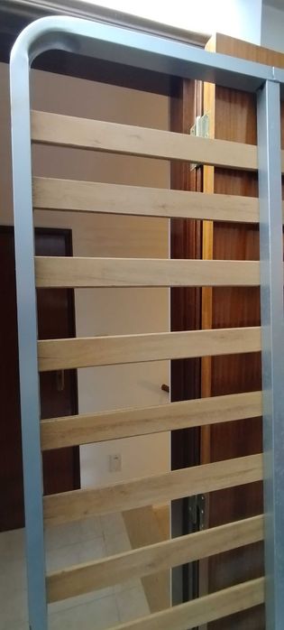 Estrado para cama em alumínio
