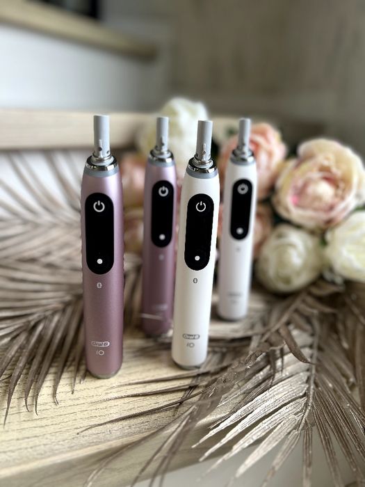 Подарунок нові електричні щітки oral b io 6 та genius 9000