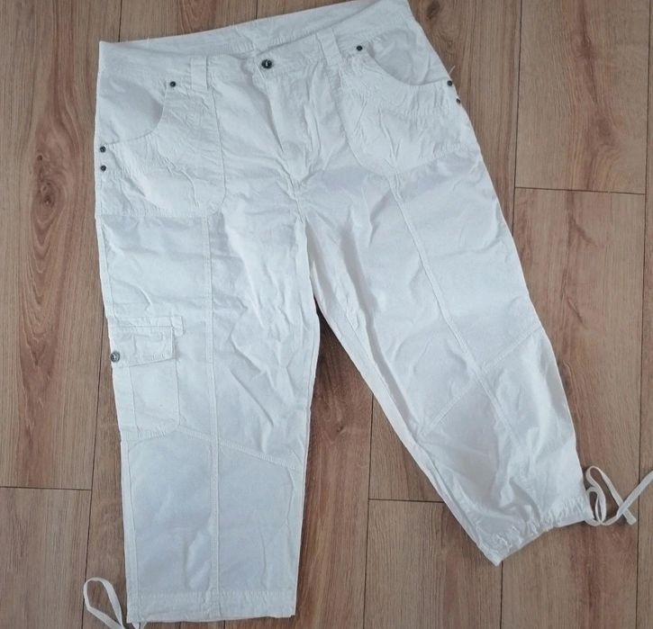 Spodnie damskie rybaczki białe