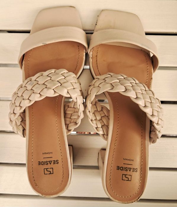 Sandálias bege claro, 37-38