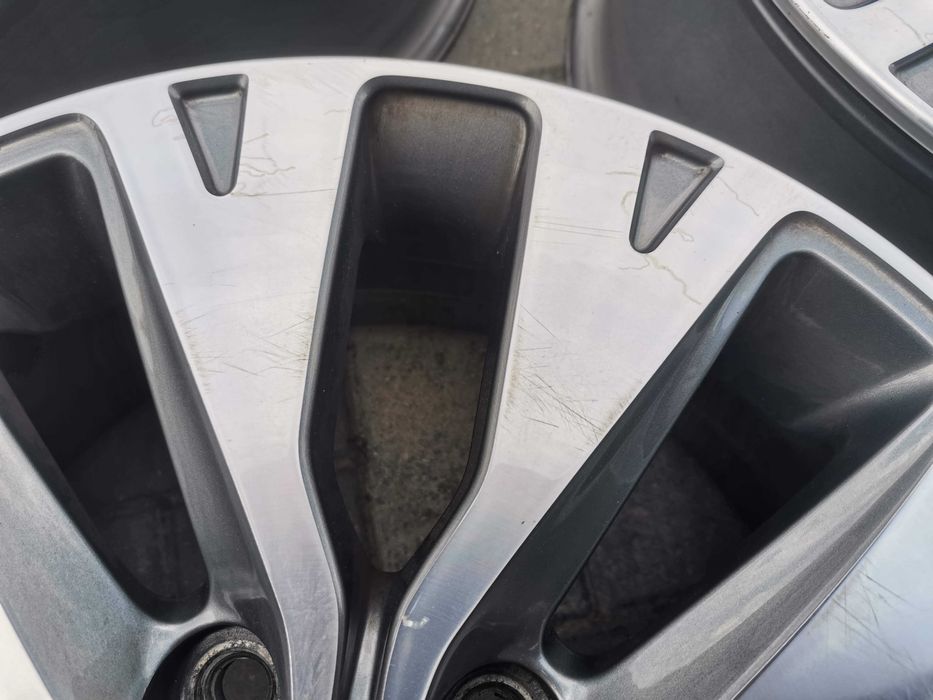 Felgi KIA Ceed Venga Soul Hyundai 6,5Jx16H2 5x114,3 ET50 TPMS