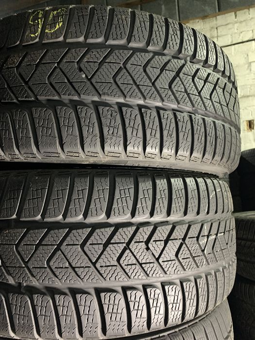 Шини б/у зима 255/35 20 Pirelli scorpion Winter ПАРА