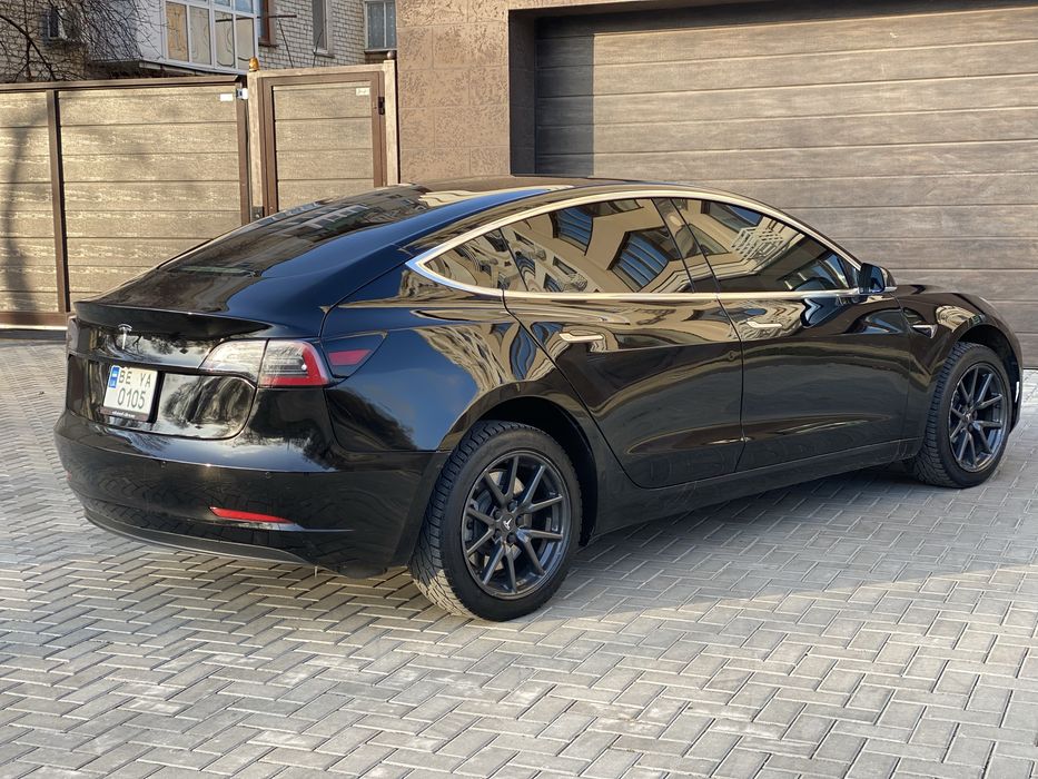 Tesla Model 3 2019