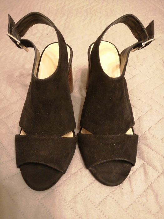 Sandały zamszowe 38/24cm