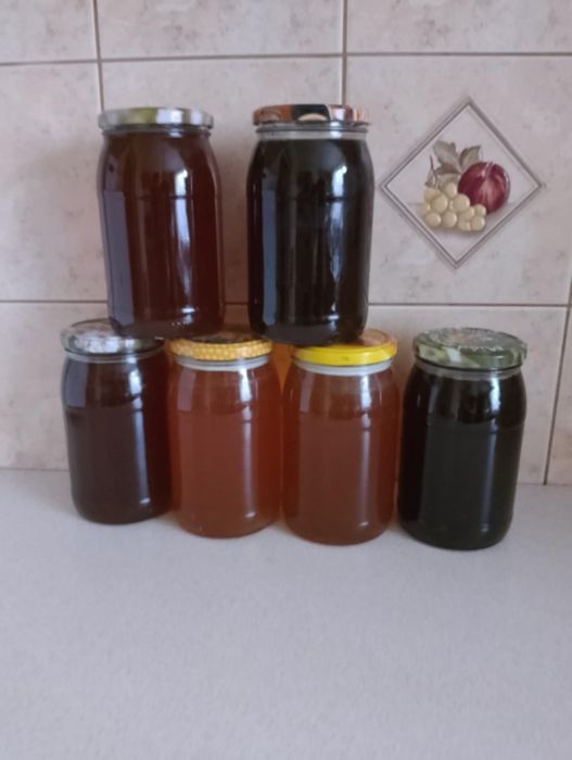 Sprzedam miód z przydomowej pasieki 3 rodzaje