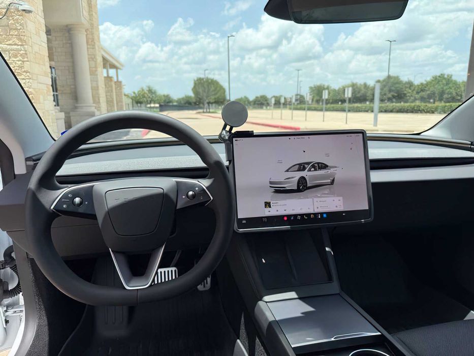 Tesla Model 3      2026