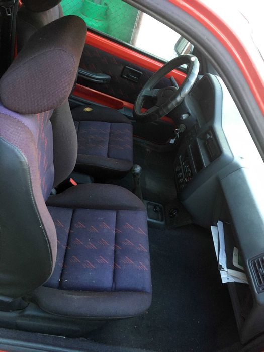 Peugeot 106 XR 1.0 venda completa apenas, para circular ou pecas.