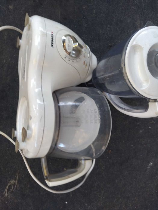 Многофункцианальний кухоний комбайн