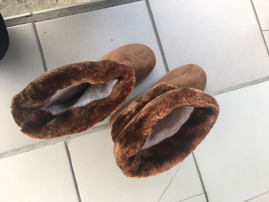 Жіночі зимові валяночки.