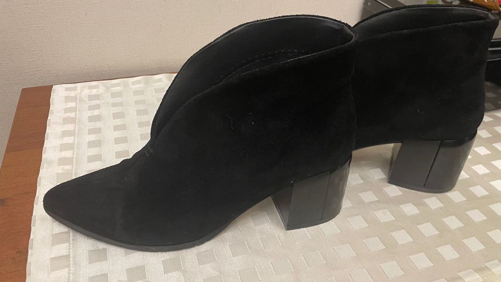 Ботильйони  замшеві