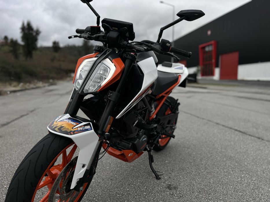 KTM DUKE 125- Edição Especial Miguel Oliveira