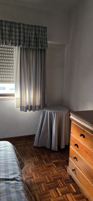 Quarto em cerejeira