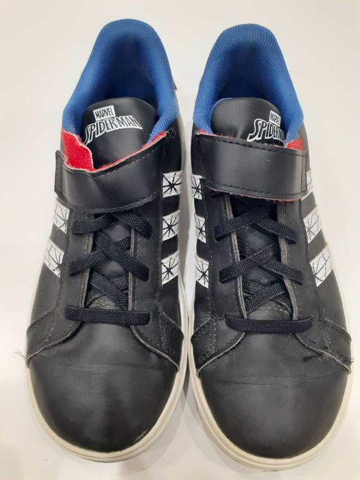 Dziecięce buty Adidas Grand Court Spider-Man Marvel r. 34 (21 cm) rzep JS0742