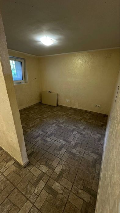 Продам комерційне приміщення в центрі