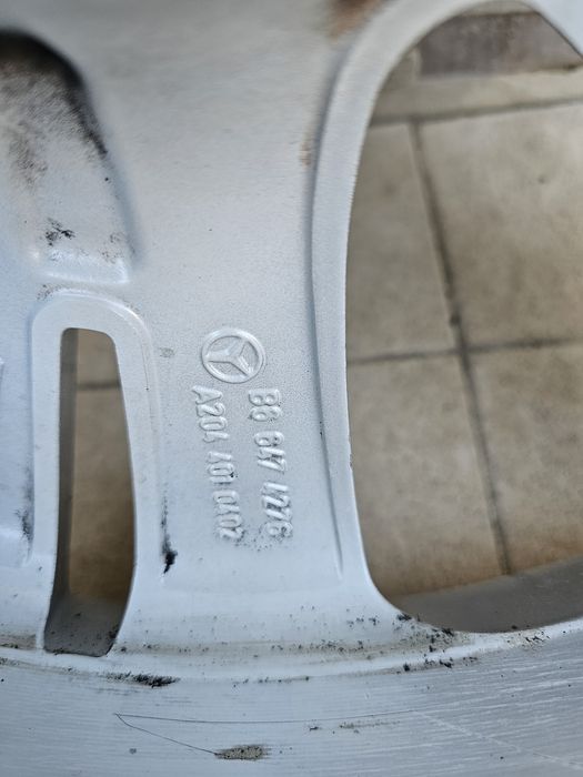 Jante com pneu Mercedes 17" 225/45 17