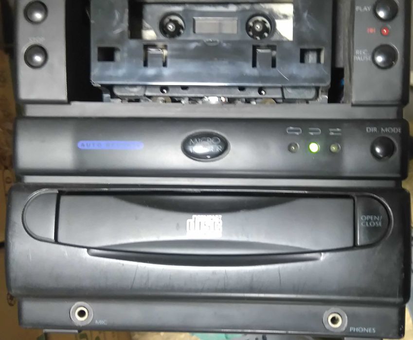Miniwieża z CD HCM Royal 9290 z kolumnami