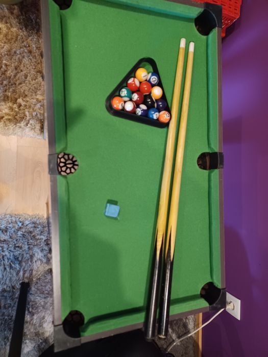 Mesa de matrecos e snooker criança