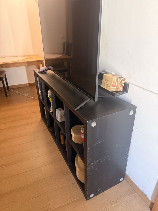Estante de 8 Nichos em Preto | Ideal como Móvel TV