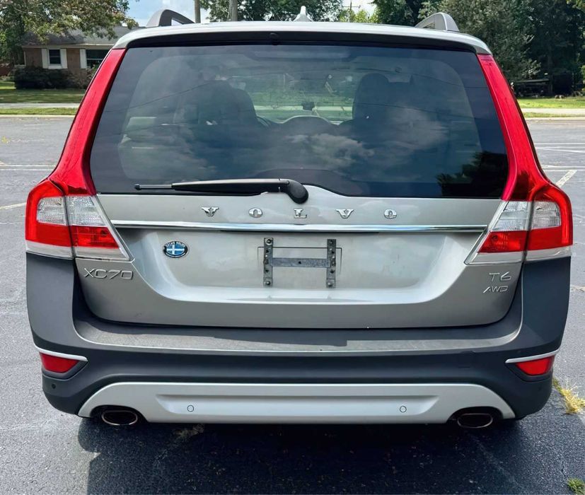 Volvo XC70 T6      2015