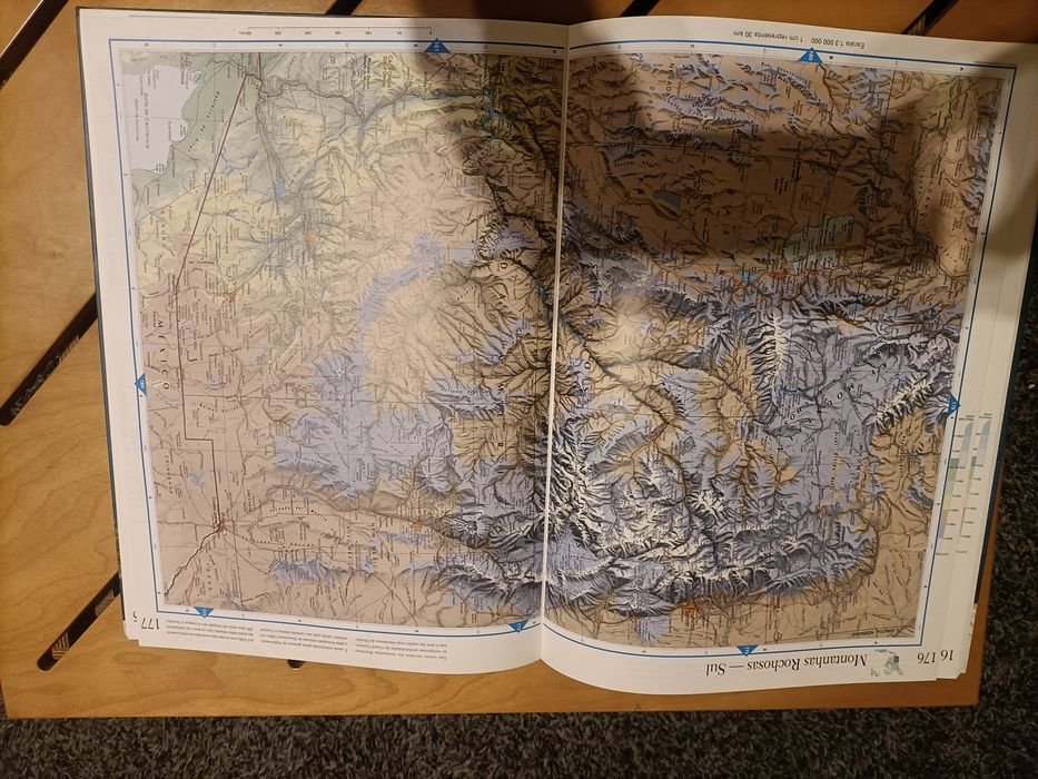 Grande atlas Universal