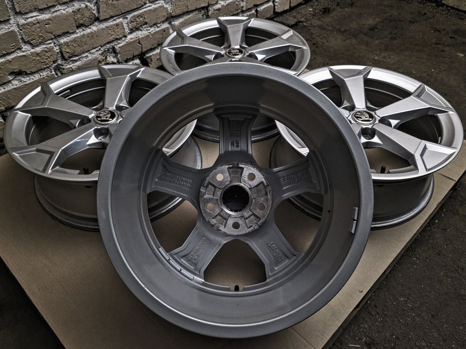 Нові R17 5x112 SKODA | Original | Рідна фарба, без пошкоджень, без ремонтів, без дефектів | Комплект / 4шт | Преміум диски | Seat/Audi/VW... | VAG