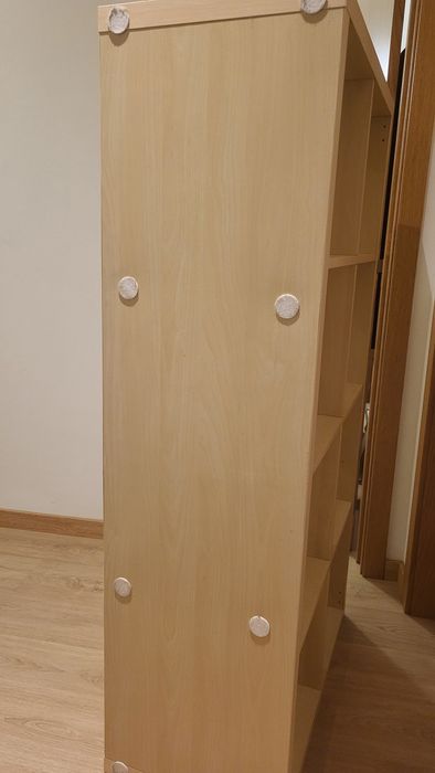 Estante castanha ikea