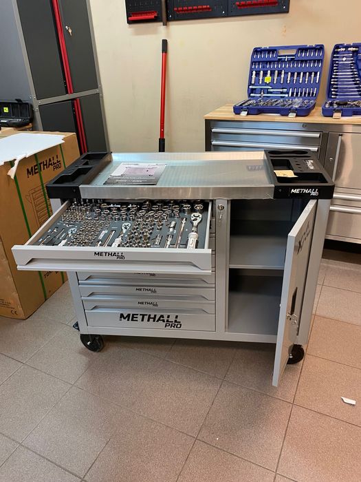 Sprzedaż szafek narzędziowych z wyposażeniem 280 elementów CENA BRUTTO
