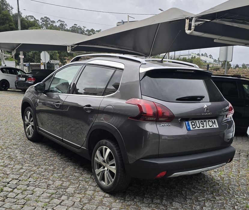 Peugeot 2008 — fotografia 3