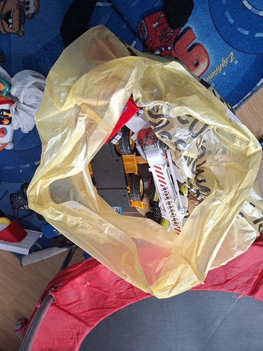 Oddam worek zabawek i Dołączam misie dla chłopca