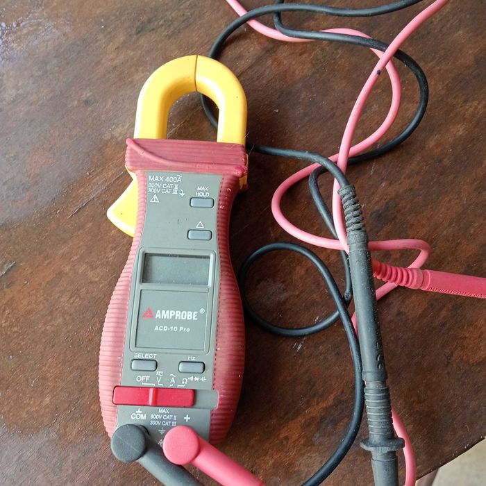 ACD-10 PLUS 600A Clamp-On Multimeter