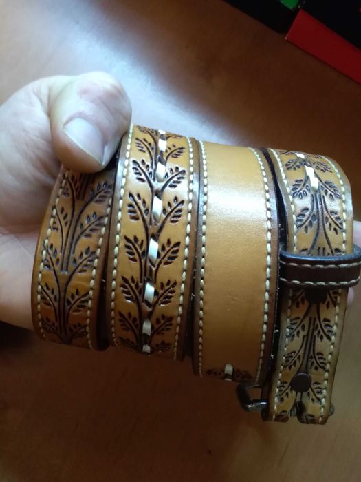 Шкіряний ремінь 99 см з візерунком