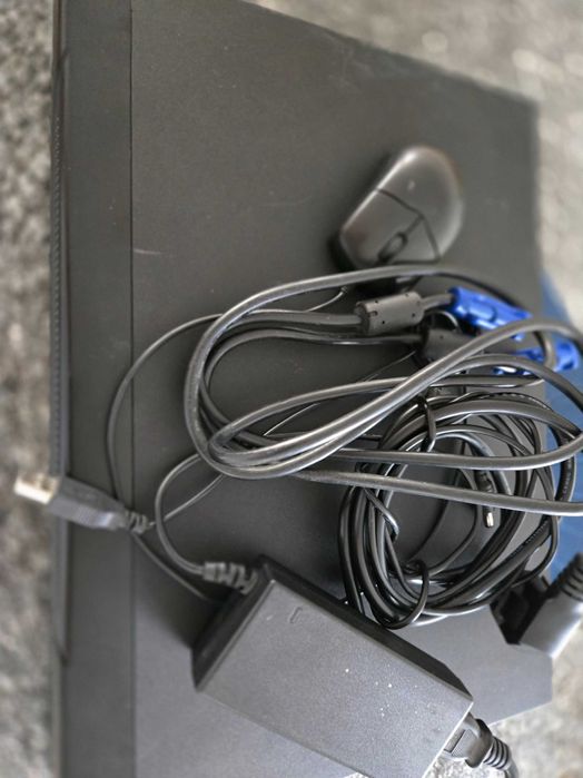 Gravador videovigilância 8 canais 500GB + 2 câmaras bullet de exterior