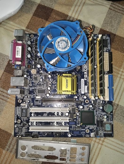 Материнська плата: Foxconn 865G7MF-SH (Socket LGA775)