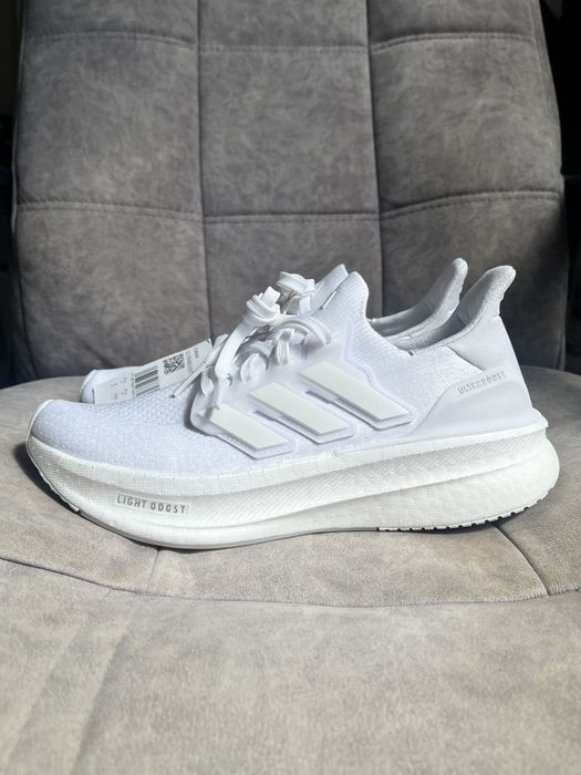 ОРИГІНАЛ!!! Кросівки жіночі Adidas ultra boost 5 ID8848 40р