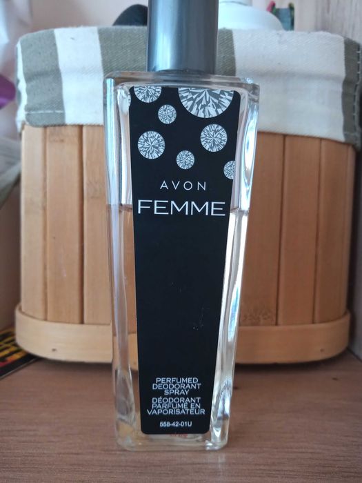 Avon Femme dezodorant perfumowany 75ml