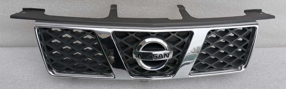 Решетка радиатора Nissan X-Trail T30 2001-2007г.в. оригинал