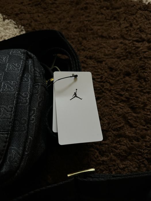 Сумка Air Jordan Monogram Crossbody | Nike, найк, джордан месенджер