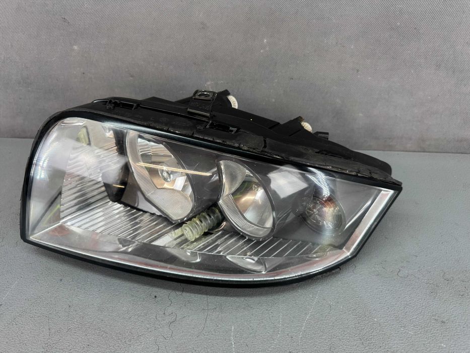 Audi A2 Lampa Przód Przednia Lewa Oryginalna Valeo EUROPA