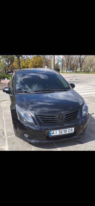 Продаю Toyota avensis