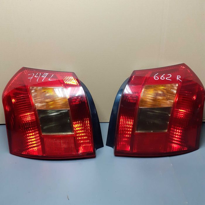 Komplet lamp tylnych Toyota Corolla E12 Hatchback