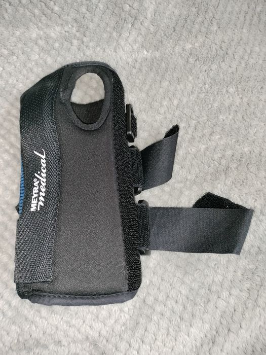 Orteza na nadgarstek prawa Meyra Medical Versa Fit