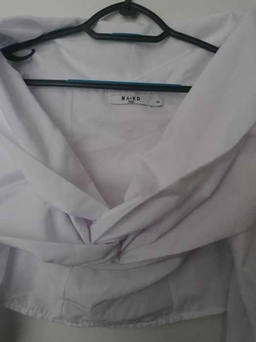 Balloon Sleeve Bardot Top NA-KD