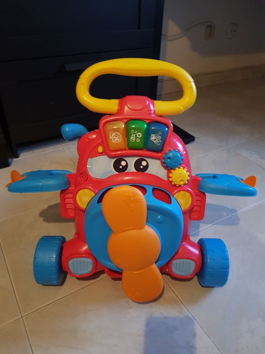 Andarilho bebé avião