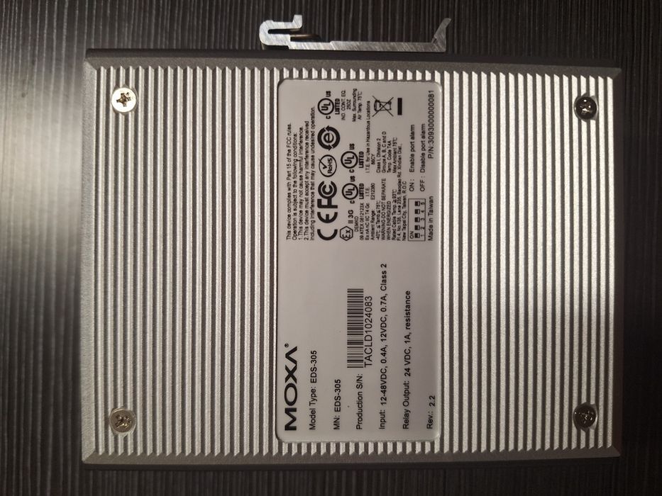 Moxa EDS 305 switch