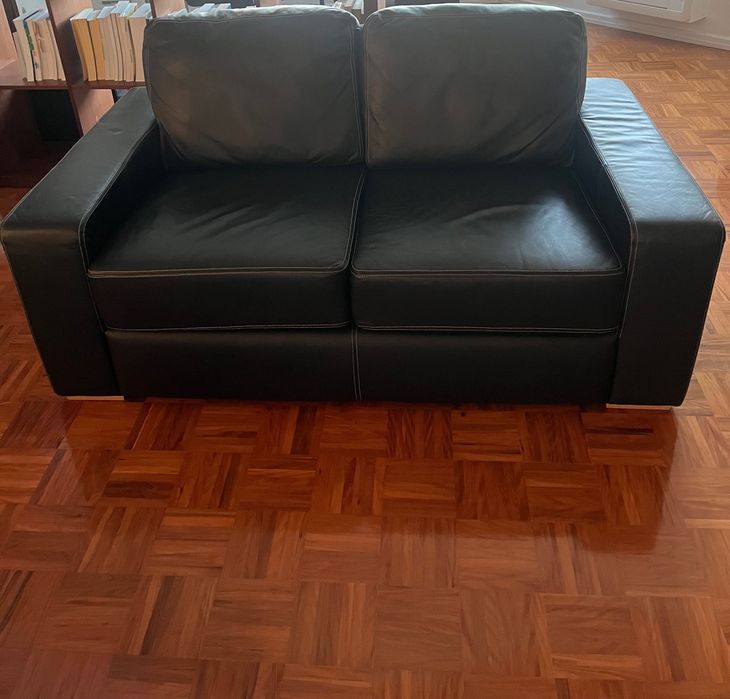 Recheio de Casa/Móveis/TV/Sofás 1,2,3 lugares/Roupeiros/mesa 6 lugares/mesa 4 lugares c cadeiras/ mesa e cadeira escritório/ tapete/luminárias