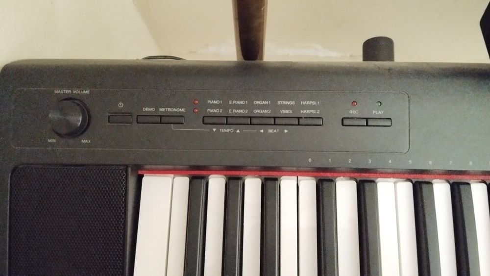 Piano Yamaha - Piaggero Np-32 Novo