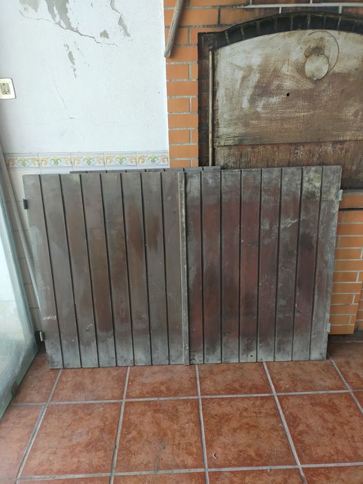 6  Portadas de madeira maciça antiga